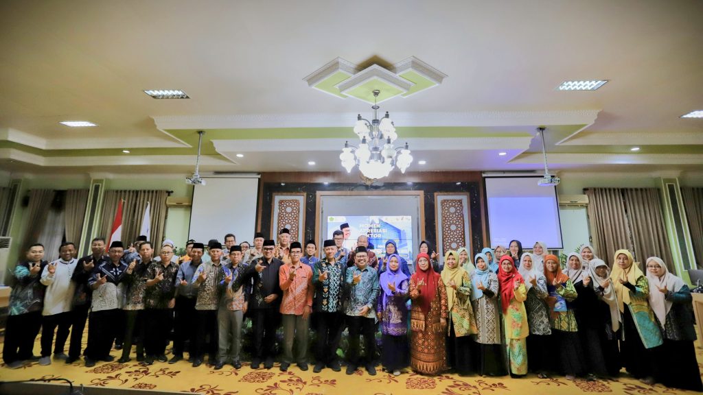 Foto bersama usai acara (Foto:Humas/Baiti Rahmi)