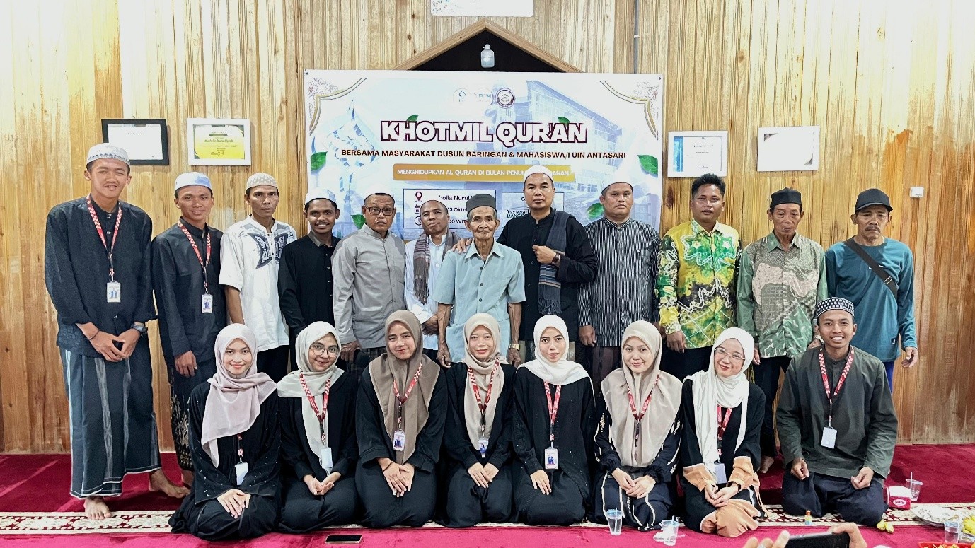 Foto bersama usai acara.