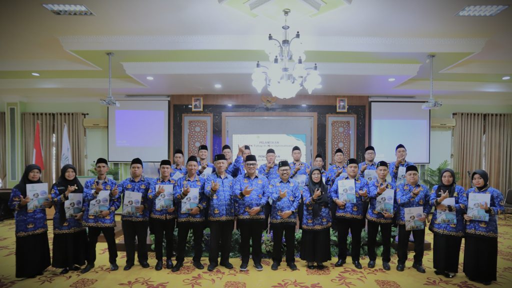 Foto bersama usai pelantikan (Foto:Humas/Haitami)