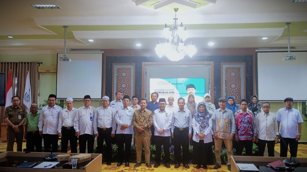 Foto bersama usai pembukaan.