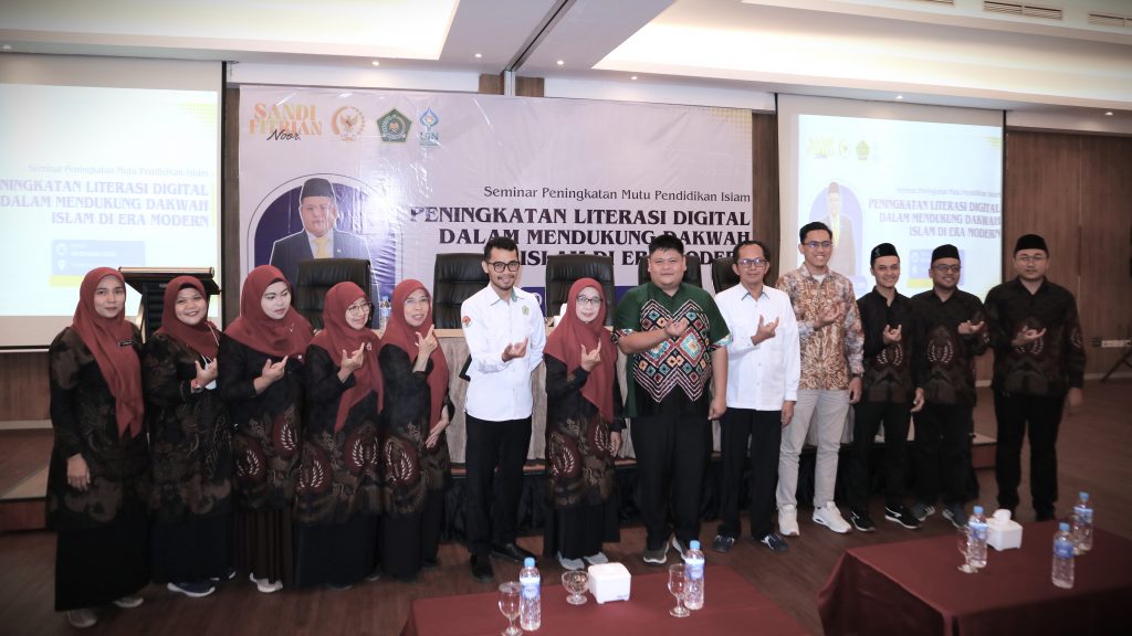 Foto bersama usai pembukaan (Foto:Humas)