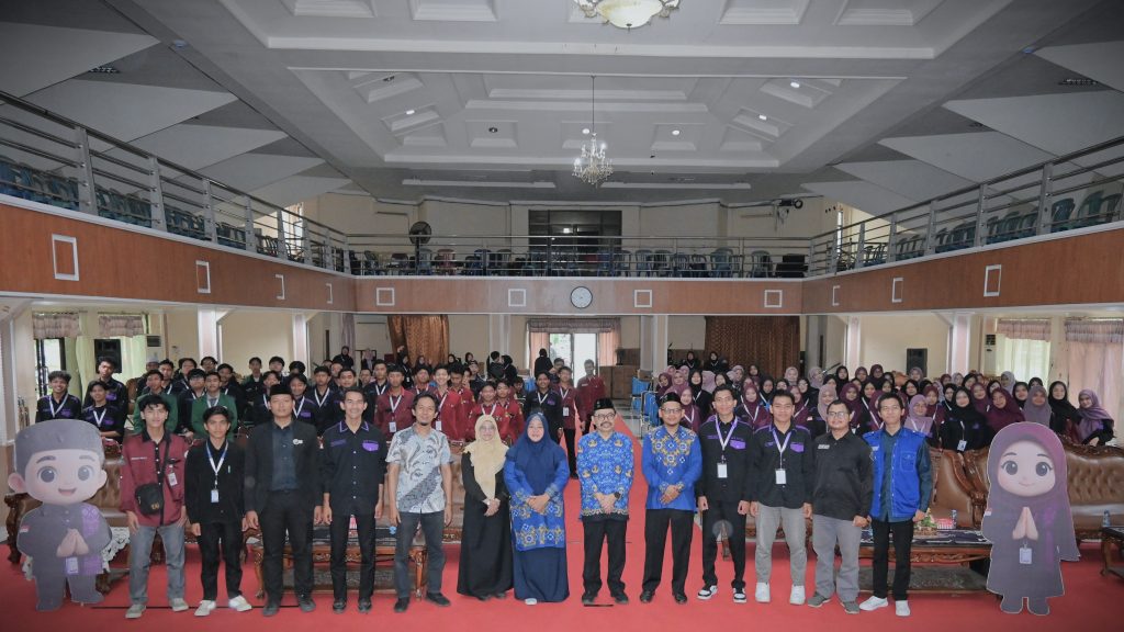 Foto bersama usai pembukaan (Foto:Humas/Jamal Ripani)