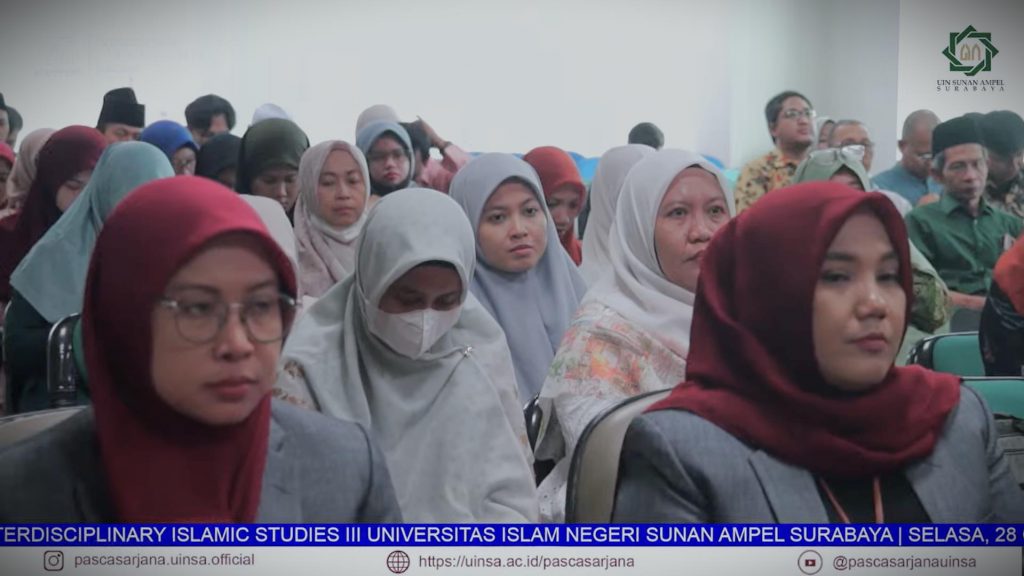 Para peserta saat mengikuti IPCIS III (Foto:Tangkapan Layar Kanal YouTube Pascasarjana UINSA)