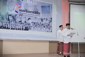 Rektor saat membacakan amanat Menag RI (Foto:Humas/Jamal Ripani)