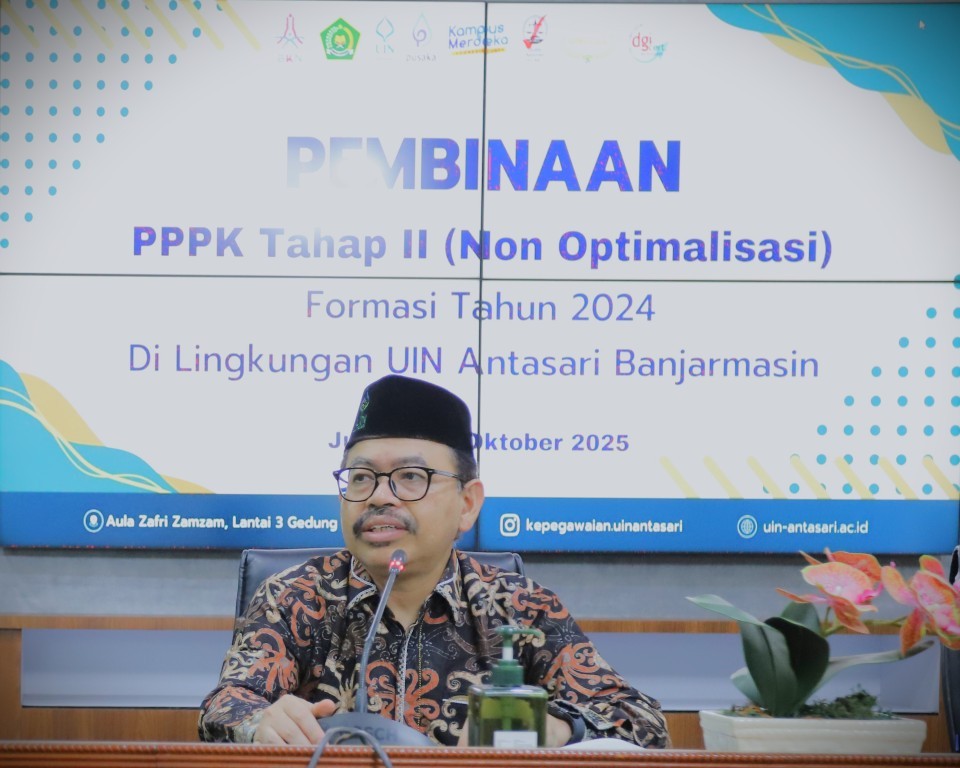 Rektor saat memberikan pembinaan (Foto:Humas/Haitami)