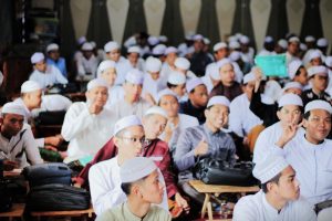 Santri mengikuti kegiatan Literasi Digital dan Dakwah.
