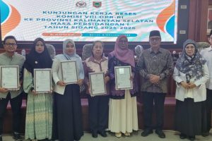 Suarakan Aspirasi di Kunker Reses Komisi VIII DPR RI, Prof Nida: UIN Antasari Perlu Bantuan dan Dorongan Menjadi Zona Integritas Wilayah Birokrasi Bersih Melayani