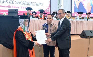 Terima SK BNSP di Momen Wisuda ke-87, Rektor: Berikan Layanan Terbaik untuk Mahasiswa