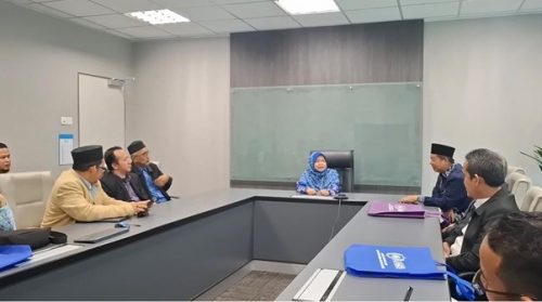 Delegasi dari UIN Antasari disambut oleh Prof. Dr. Normadiah Daud yang mewakili UniSZA Malaysia (Foto Kontributor)