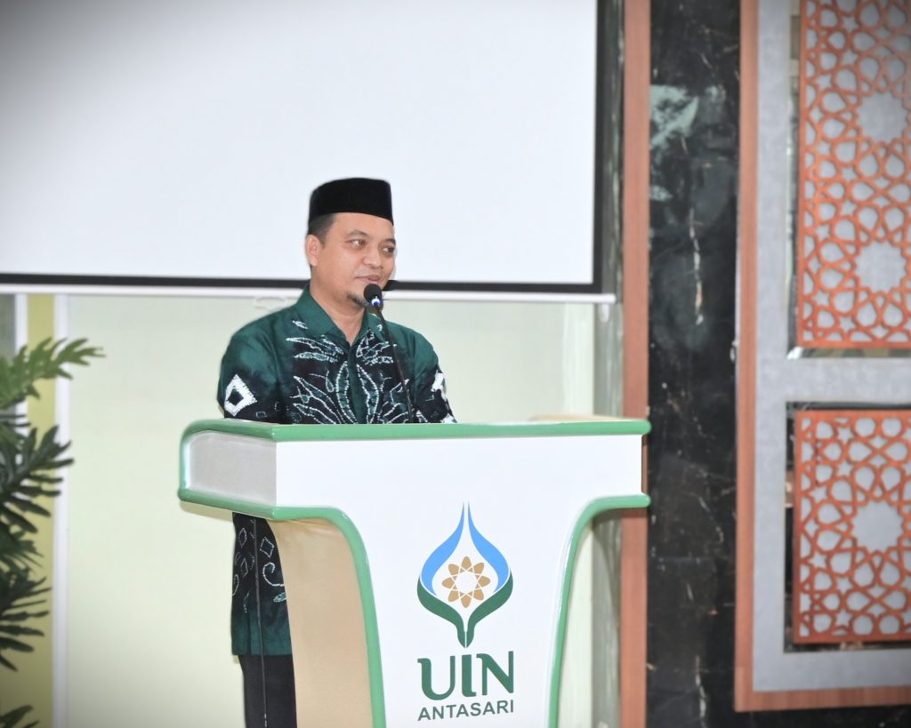 Dr. Dzikri Nirwana, M.Ag. saat memberikan sambutan (Foto:Humas/Jamal Ripani)