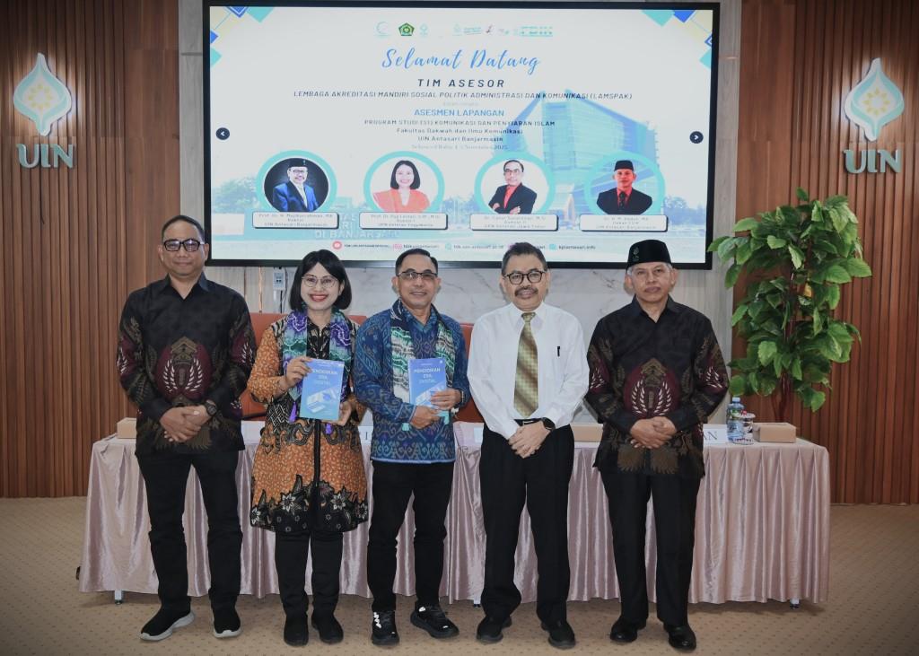 Foto bersama usai pembukaan (Foto:Humas/Jamal Ripani)