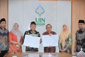 Foto bersama usai penandatanganan nota kesepahaman (Foto:Humas/Jamal Ripani) Foto bersama usai penandatanganan nota kesepahaman (Foto:Humas/Jamal Ripani)