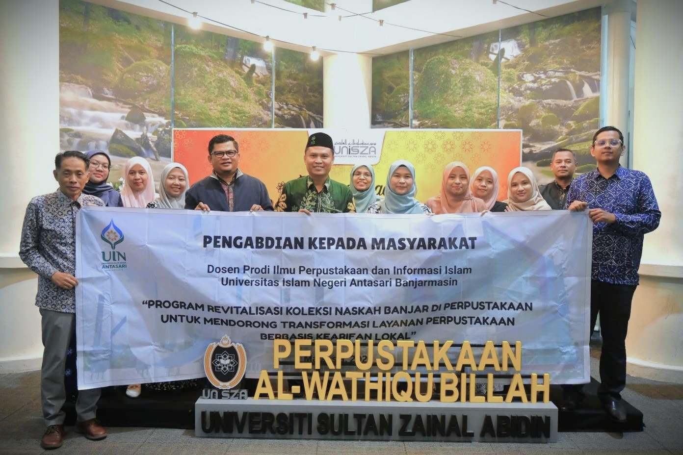 Foto bersama usai pengabdian internasional.