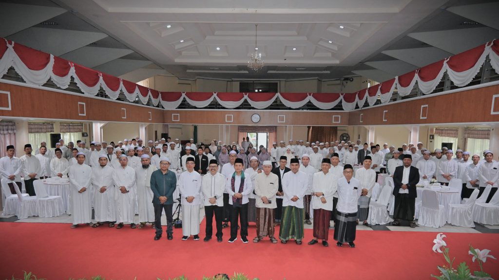 Foto bersamai usai halakah (Foto:Humas/Jamal Ripani)