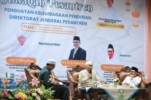 K.H. Muhammad Wildan Salman saat menjadi narasumber (Foto:Humas/Jamal Ripani)