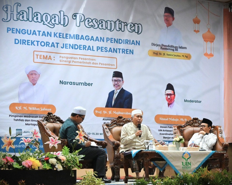 K.H. Muhammad Wildan Salman saat menjadi narasumber (Foto:Humas/Jamal Ripani)