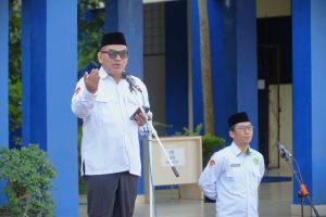 Karo AUPKK saat menjadi pembina apel (Foto:Humas/Rudy Hermawan)