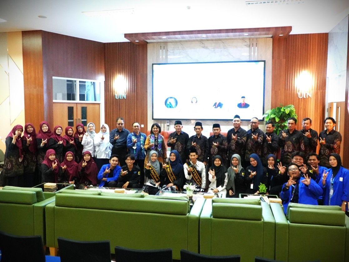 Foto bersama seluruh peserta AL bersama Tim Asesor