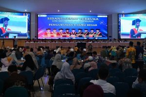 Prof Djamarah berorasi Prof Djamarah berorasi