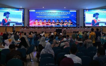 Prof Djamarah berorasi