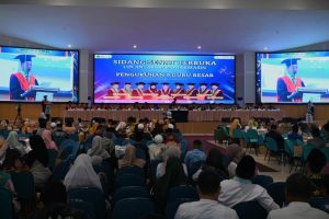 Prof Sagir berorasi Prof Sagir berorasi