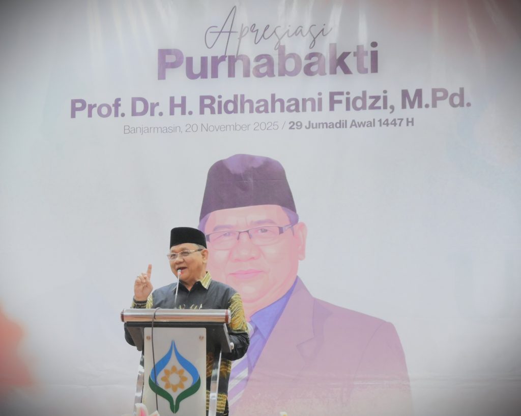Prof. Dr. H. Ridhahani Fidzi, M.Pd. saat memberikan sambutan (Foto:Humas/Jamal Ripani)