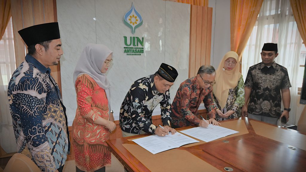 Suasanan penandatangan nota kesepahaman (Foto:Humas/Jamal Ripani)