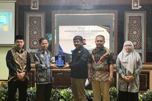 Tingkatkan Kompetensi Dosen, FEBI UIN Antasari Gelar Workshop Publikasi Artikel Terindeks Scopus (Foto Humas Rudy Hermawan) Tingkatkan Kompetensi Dosen, FEBI UIN Antasari Gelar Workshop Publikasi Artikel Terindeks Scopus (Foto Humas Rudy Hermawan)