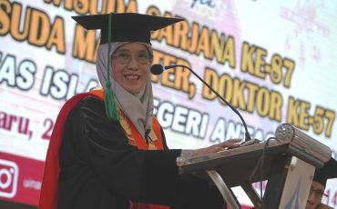 Wisuda ke-87 UIN Antasari, Rektor Tekankan Lulusan Menjaga Integritas