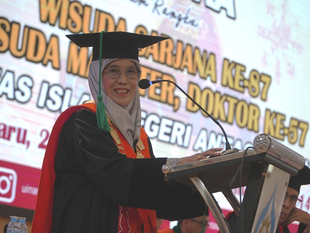 Wisuda ke-87 UIN Antasari, Rektor Tekankan Lulusan Menjaga Integritas