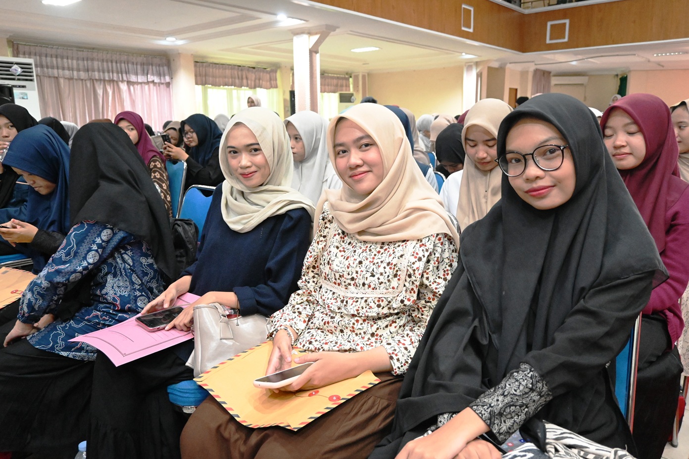 Mahasiswa penerima Beasiswa Kartu Indonesia Pintar- Kuliah Tahun 2025. (Foto:Humas/Jamal Ripani)