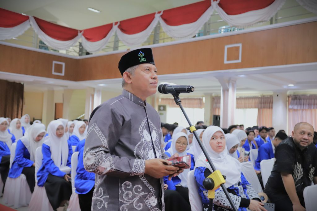 Dr. H. Muhammad Abduh Amrie, M.A. saat berdialog dengan Wamenlu RI (Foto:Humas/Baiti Rahmi)