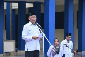 Dr. H. Ridwansyah, M.Si. saat menjadi pembina apel (Foto:Humas/Jamal Ripani)