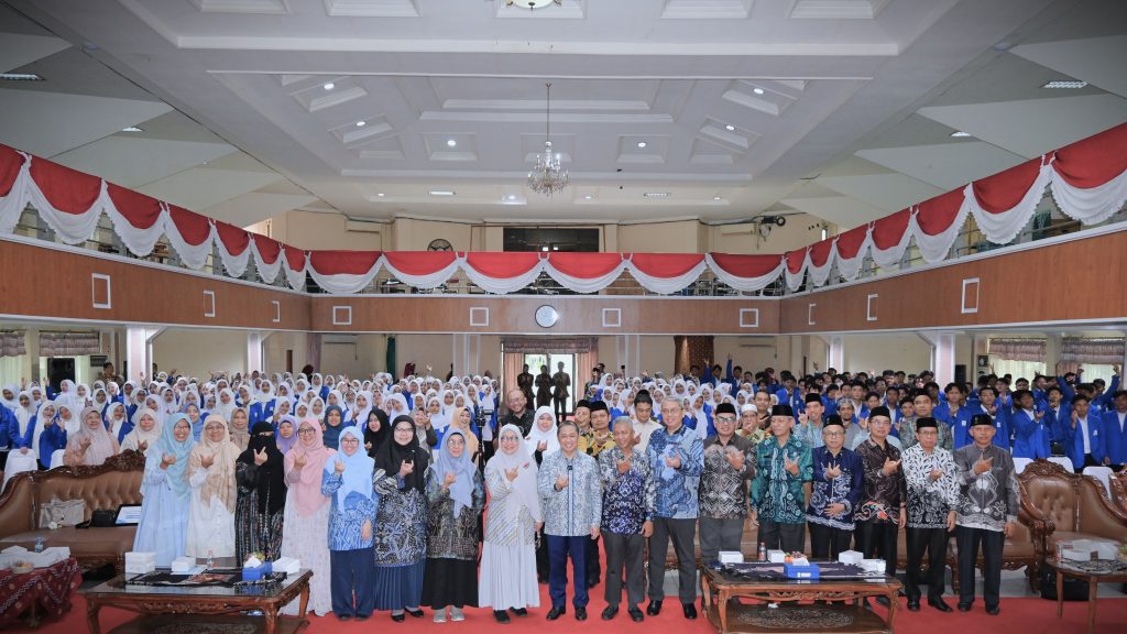 Foto bersama usai acara (Foto:Humas/Jamal Ripani)