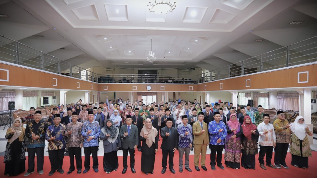 Foto bersama usai pelantikan (Foto:Humas/Haitami)