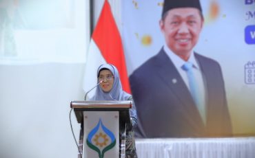 Rektor UIN Antasari Prof. Dr. Hj. Nida Mufidah, M.Pd. saat memberikan sambutan (Foto:Humas/Baiti Rahmi)