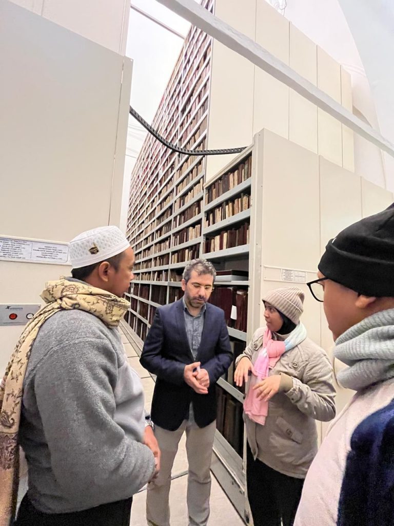 Saat berdiskusi dengan Ahmed Said Kutgul.