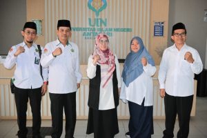 Foto bersama Rektor dengan Pimpinan BDK Banjarmasin (Foto:Humas)