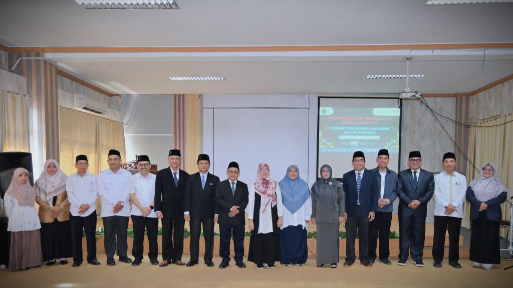 Foto bersama usai pelantikan (Foto:Humas/Jamal Ripani)