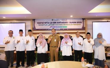 Foto bersama usai pemaparan materi (Foto:Humas/Rudy Hermawan)