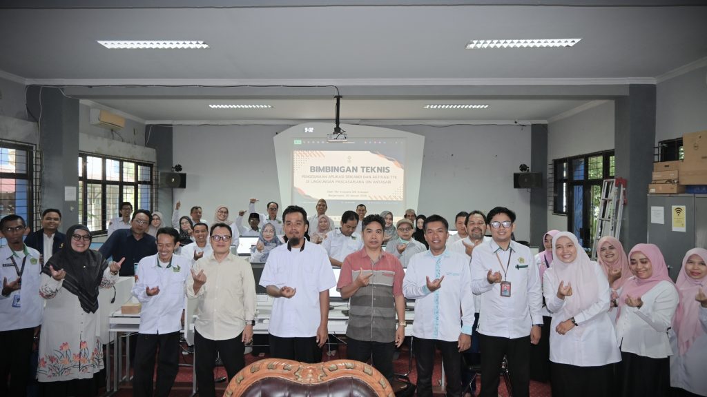 Foto bersama usai pembukaan (Foto:Humas/Jamal Ripani)