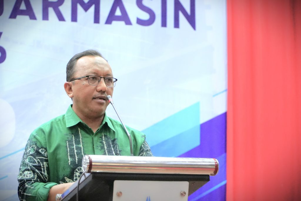 H. Haris Fadilah, M.Pd.I. saat menyampaikan laporan (Foto:Humas)