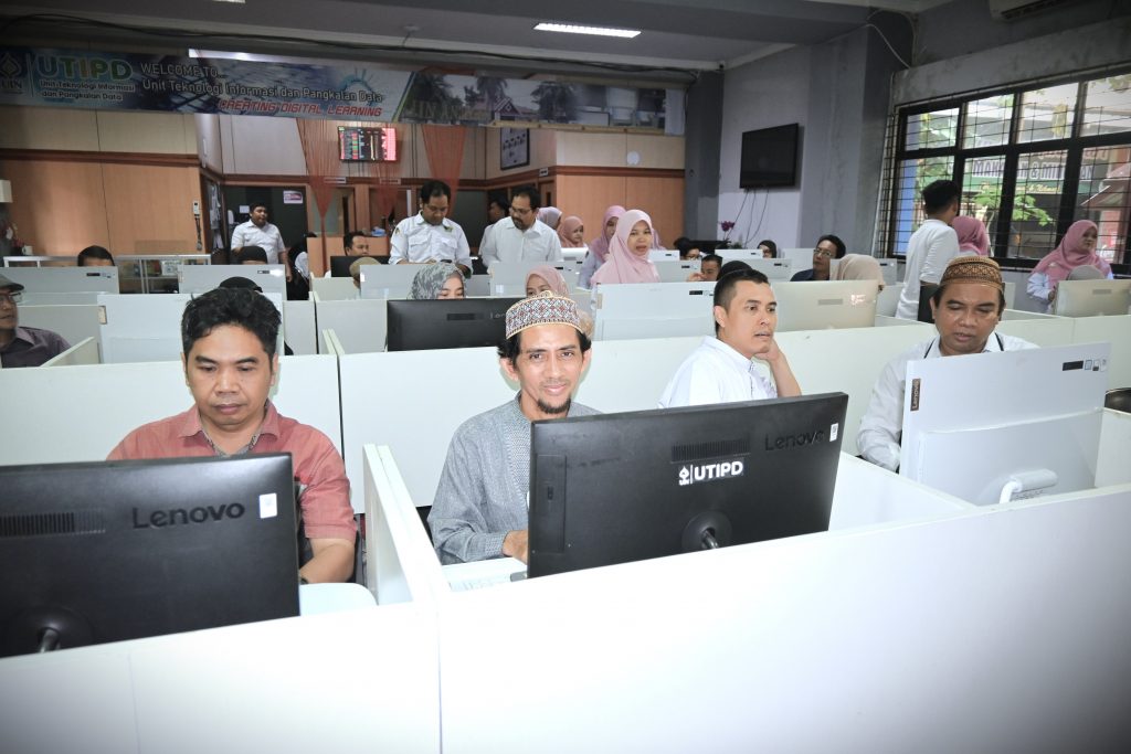 Jajaran pimpinan Pascasarjana UIN Antasari saat mengikuti bimtek (Foto:Humas/Jamal Ripani)