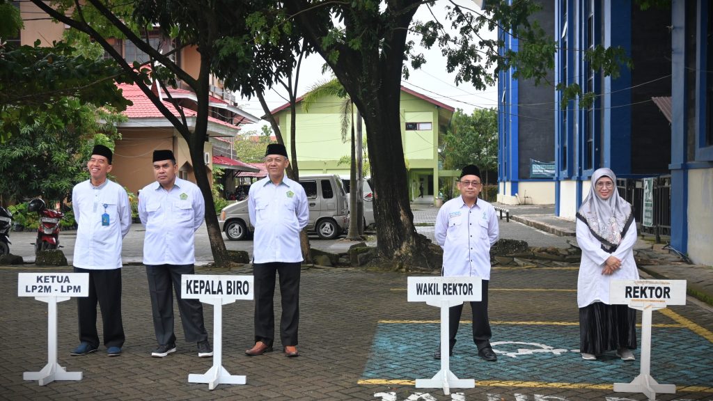 Jajaran pimpinan saat mengikuti apel (Foto:Humas/Jamal Ripani)