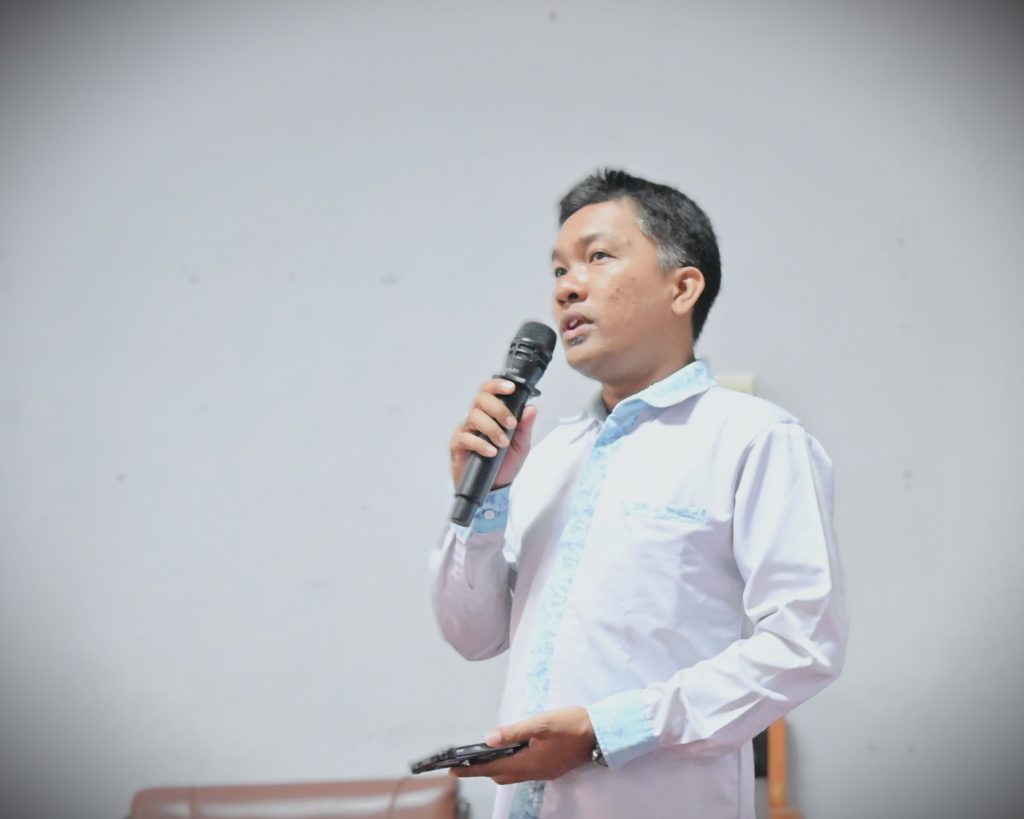 Muhammad Alwi, S.E.I., M.H. saat menyampaikan laporan (Foto:Humas/Jamal Ripani)