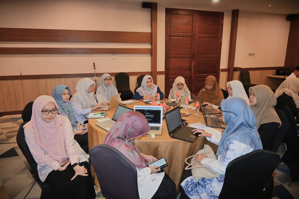 Para peserta saat mengikuti Raker (Foto:Humas)