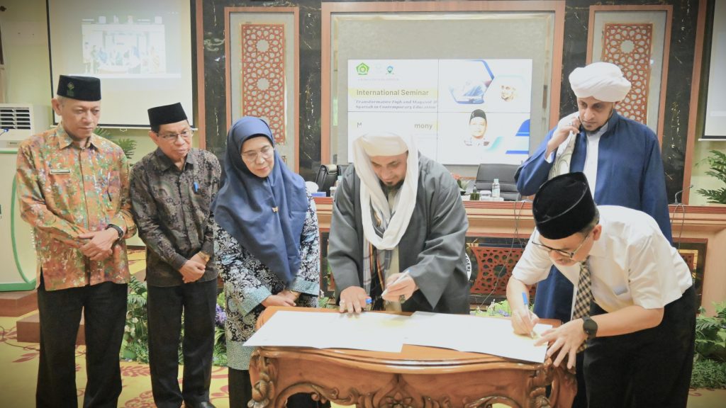 Penandatanganan Perjanjian Kerja Sama pihak Yaman dengan Pascasarjana (Foto:Humas/Jamal Ripani)