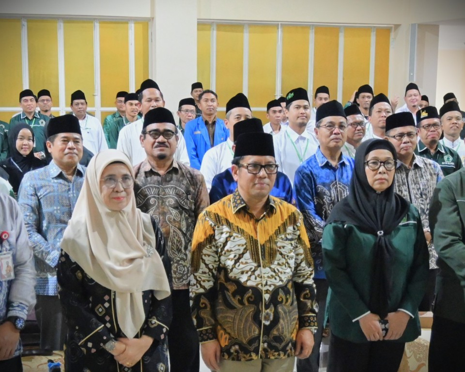 Rektor UIN Antasari saat mendampingi Sekjen Kemenag RI di acara PW ISNU Kalsel (Foto:Humas/Jamal Ripani)