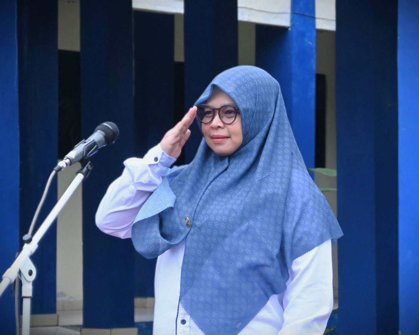 Dr. Ridha Darmawaty, M.Pd. saat menjadi pembina apel (Foto:Humas/Jamal Ripani)