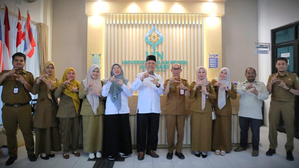 Foto bersama dengan perwakilan Pemkab Tabalong (Foto:Humas)